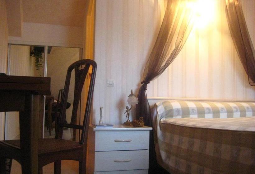 Отель Auberge Le Cheval Blanc