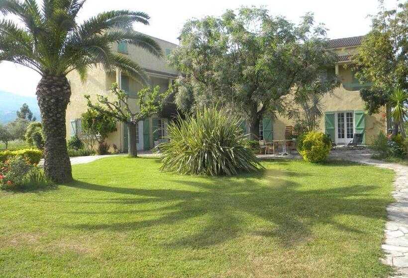 هتل Auberge Les Oliviers