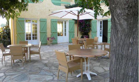 هتل Auberge Les Oliviers
