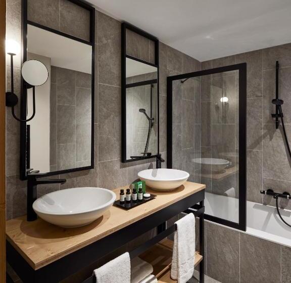 هتل Chalet Alpen Valley, Montblanc