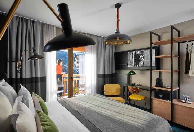هتل Chalet Alpen Valley, Montblanc