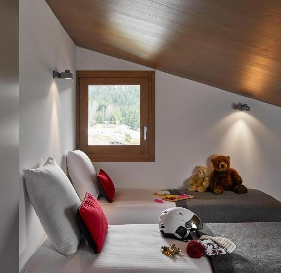 هتل Chalet Alpen Valley, Montblanc