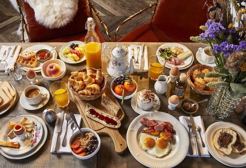 هتل Chalet Alpen Valley, Montblanc
