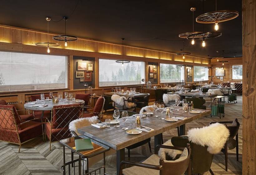 هتل Chalet Alpen Valley, Montblanc