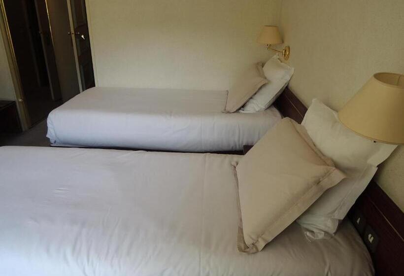 فندق Hôtel 4c