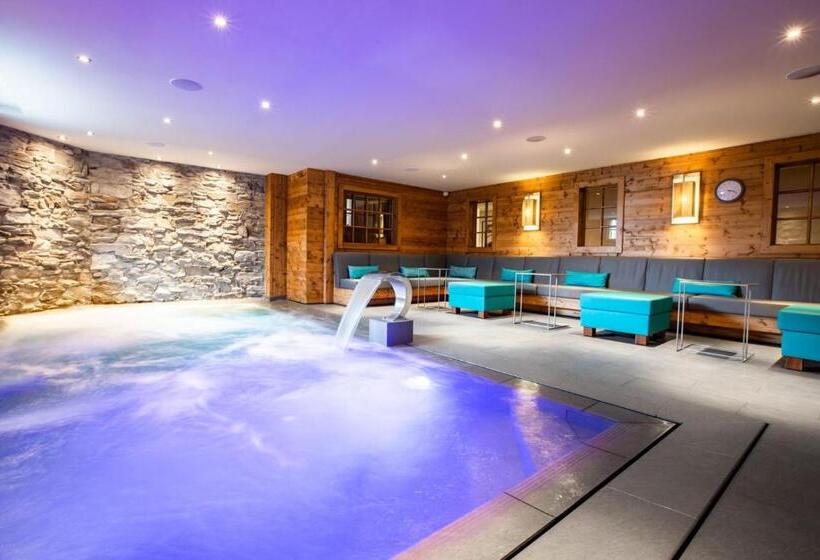 هتل Hôtel Champs Fleuris Morzine