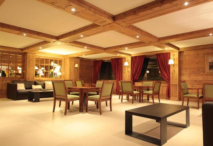 هتل Hôtel Champs Fleuris Morzine