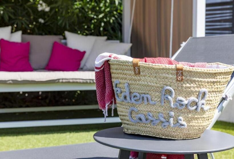 هتل Hôtel Eden Cassis   Parking Privé