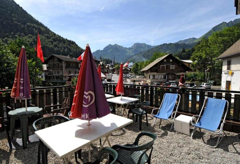 בית מלון כפרי Hôtel Le Mont Jorat