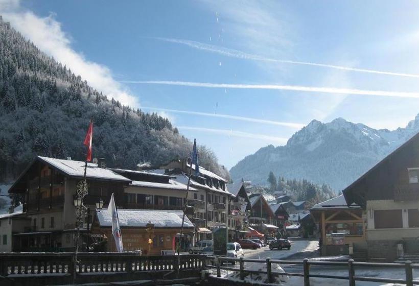 בית מלון כפרי Hôtel Le Mont Jorat