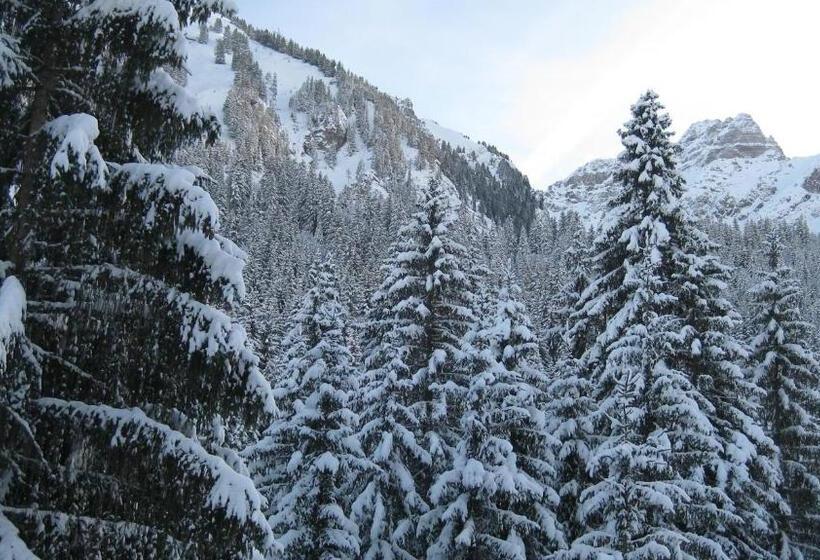 בית מלון כפרי Hôtel Le Mont Jorat