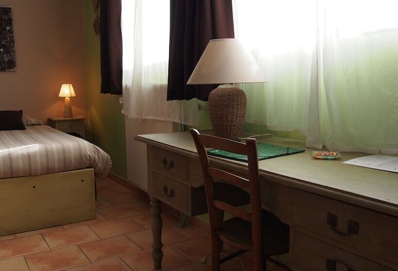 هتل Hôtel Le Relais Du Luberon