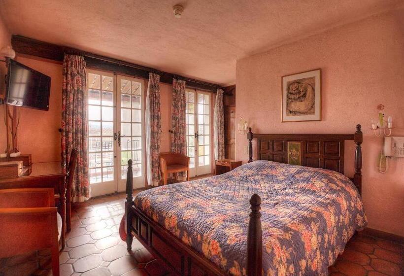 هتل Hôtel Les Arcades