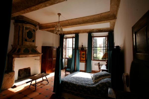 هتل Hôtel Les Arcades