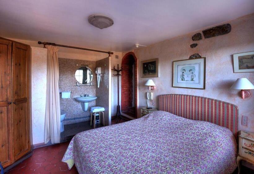 هتل Hôtel Les Arcades