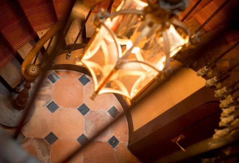 ホテル Hôtel Ligaro
