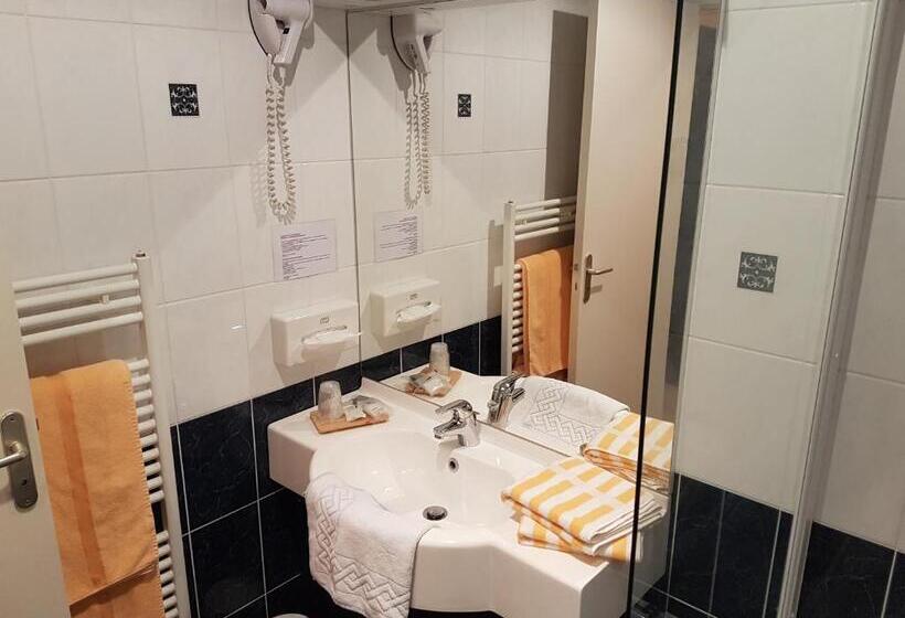 هتل Le Moulin Du Gastronome