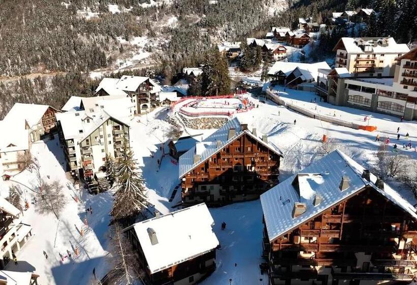 اقامتگاه Chalet Des Neiges Oz En Oisans