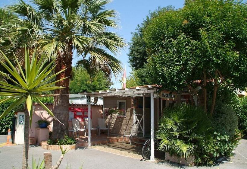 استراحتگاه Camping Les Cigales
