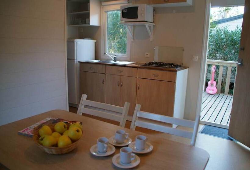 استراحتگاه Camping Les Cigales