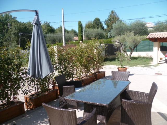 تختخواب و صبحانه Chambre D Hôtes La Bastide Des Eucalyptus