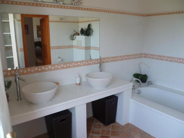 تختخواب و صبحانه Chambre D Hôtes La Bastide Des Eucalyptus