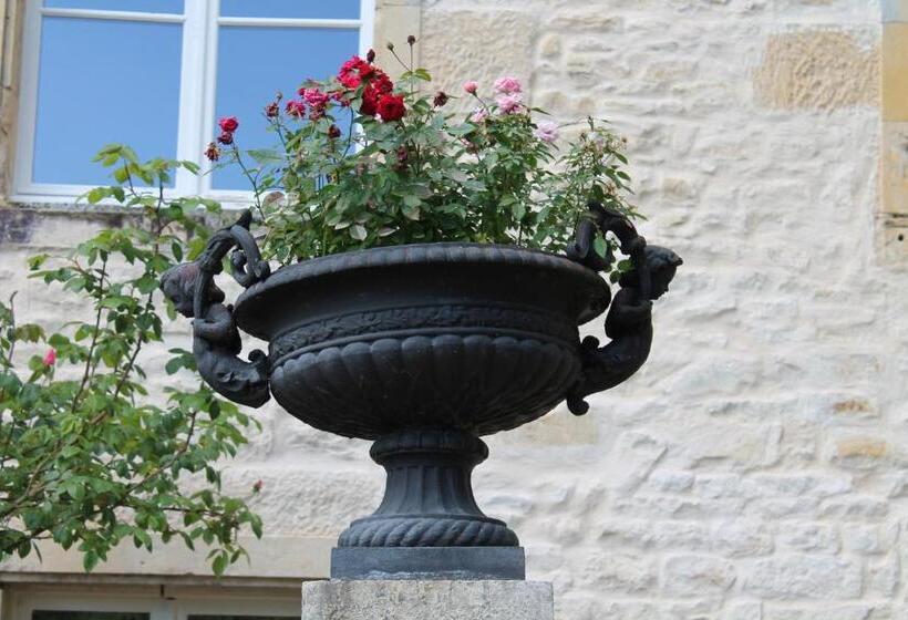 تختخواب و صبحانه Chateau Du Four De Vaux