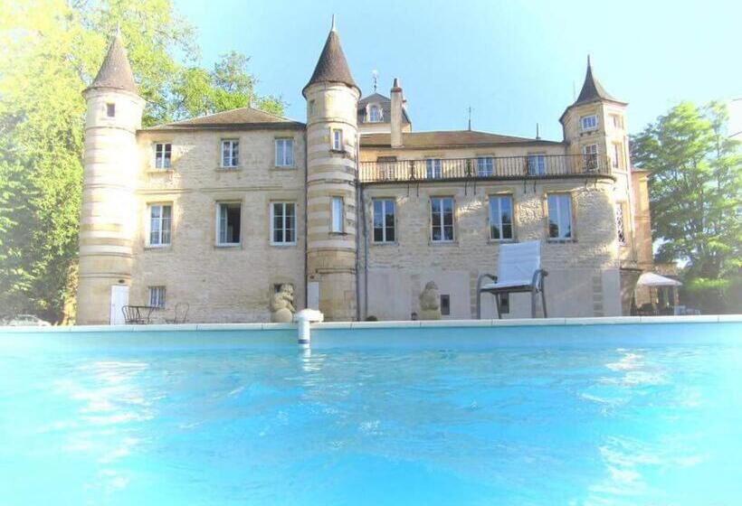 تختخواب و صبحانه Chateau Du Four De Vaux