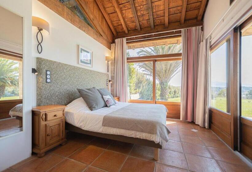 تختخواب و صبحانه La Maison Tamarin