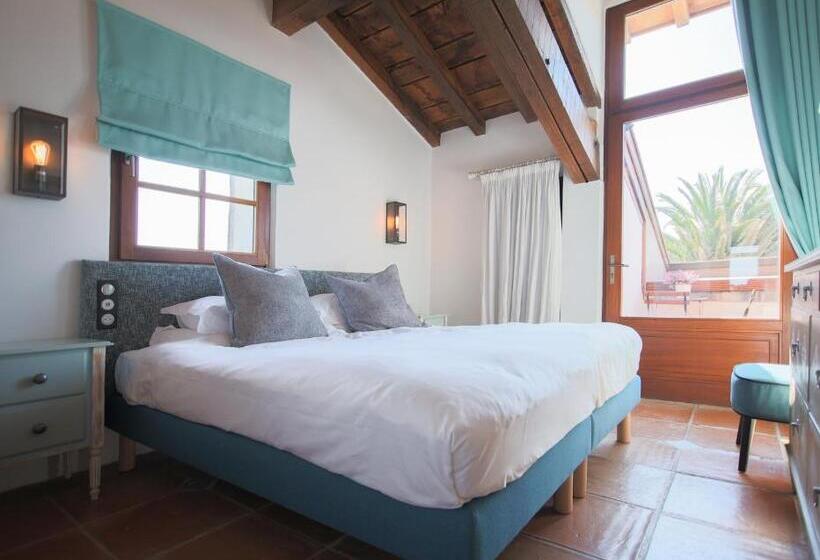 تختخواب و صبحانه La Maison Tamarin