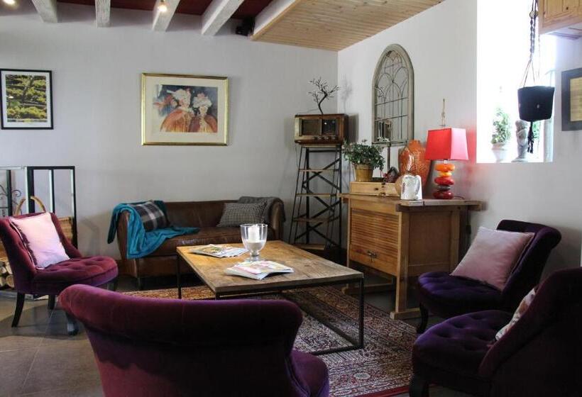 تختخواب و صبحانه Le Clos De La Challangette