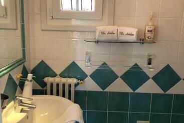 تختخواب و صبحانه Villa Antoline