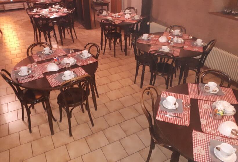 Отель Au Vieux Moulin