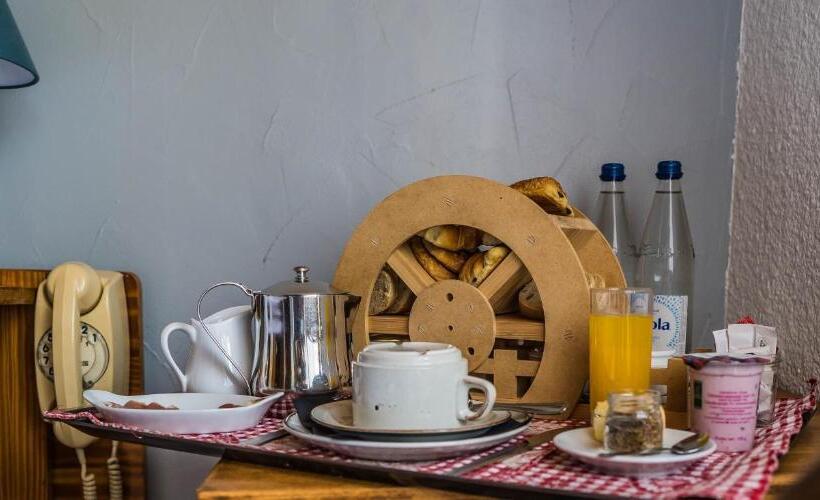 Отель Au Vieux Moulin