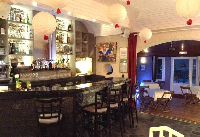 בית מלון כפרי Auberge De Kerveoc H