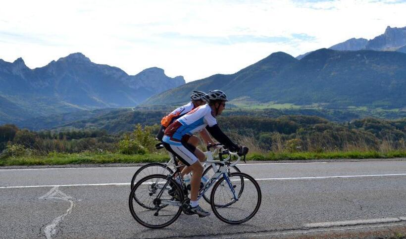 בית מלון כפרי Auberge La Douce Montagne