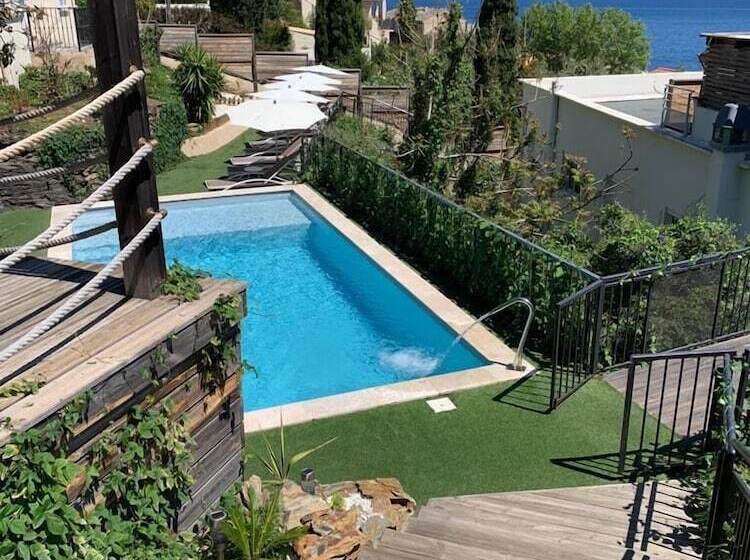 هتل Calavita Rooftop & Spa