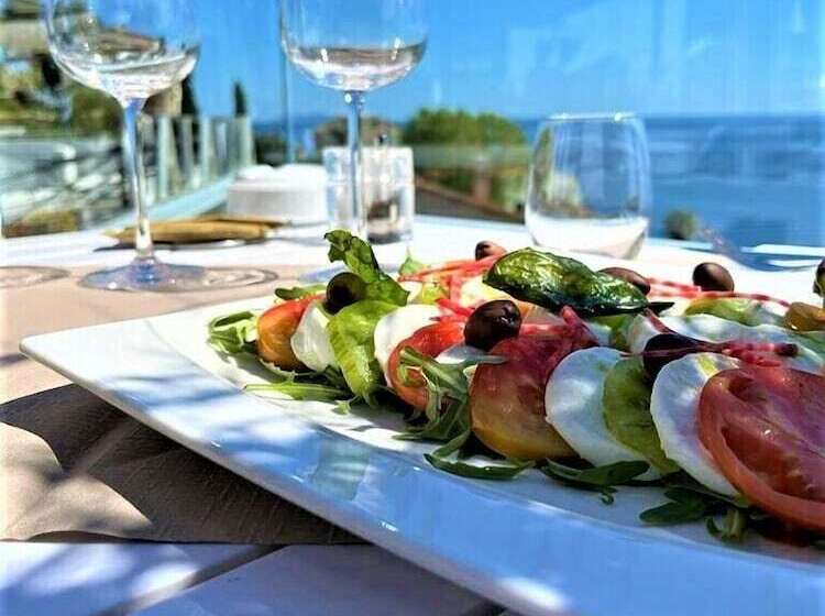 هتل Calavita Rooftop & Spa