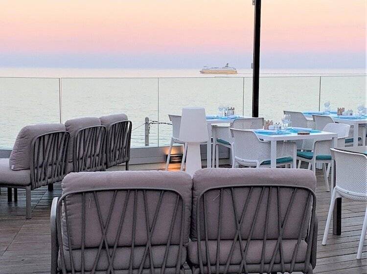 هتل Calavita Rooftop & Spa