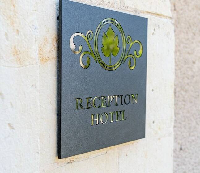 هتل Domaine De Presle Saumur, The Originals Relais