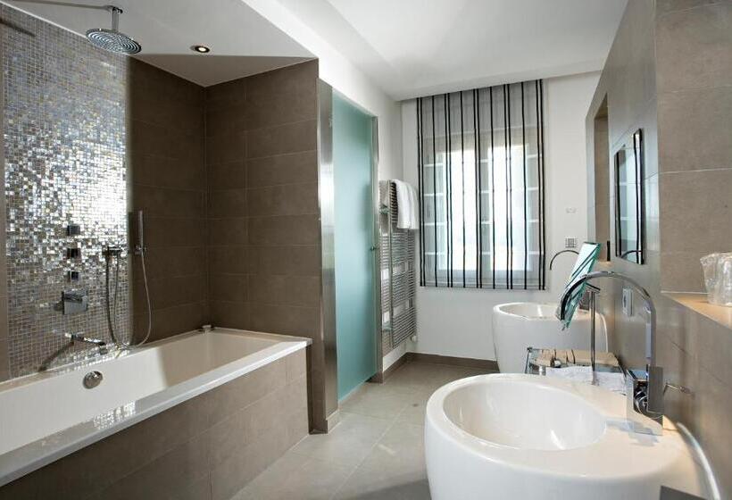 هتل Domaine De Verchant & Spa   Relais & Châteaux