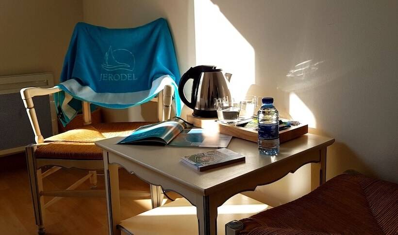 هتل Hôtel Jerodel