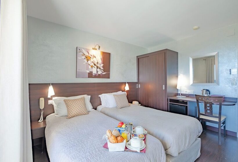 هتل Hôtel La Plage