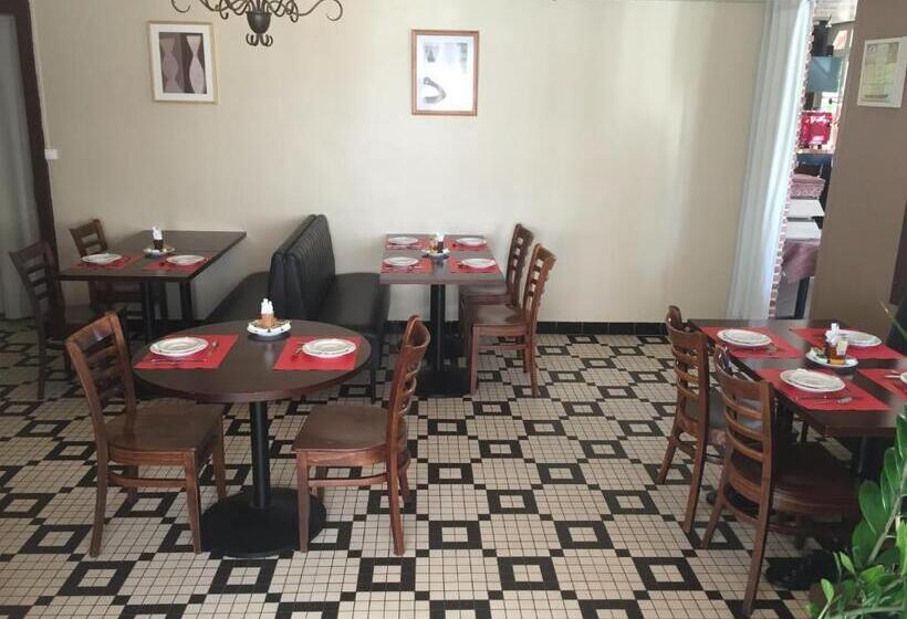 ホテル Auberge Les Mufliers   Hôtel Les Forges