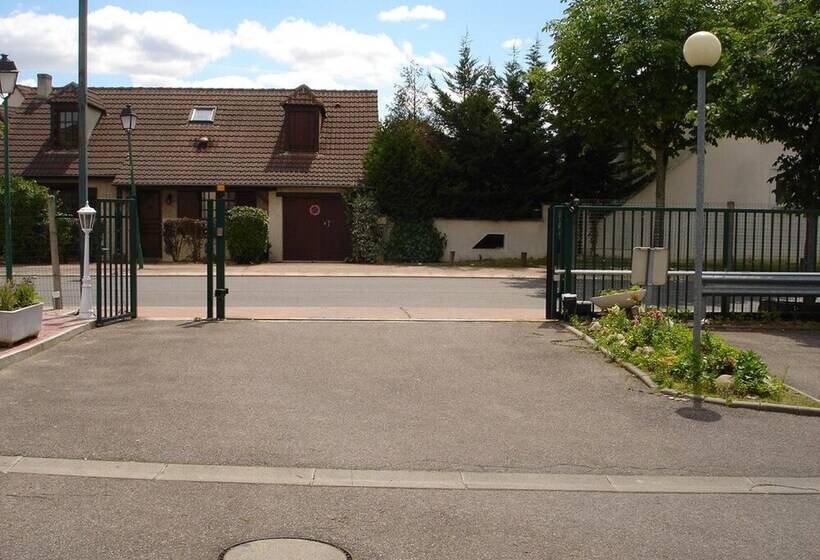 فندق Kyriad Direct  Poissy   Acheres