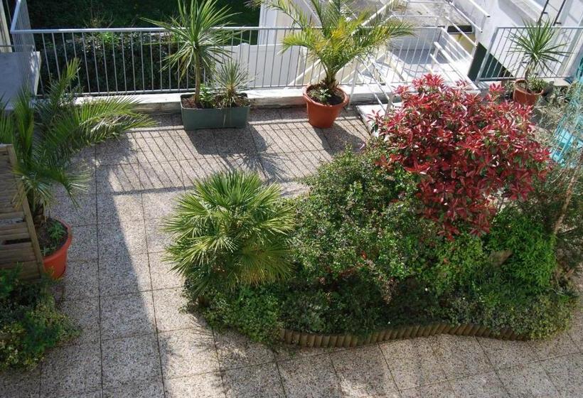 בית מלון כפרי Le Bretagne   Hôtel