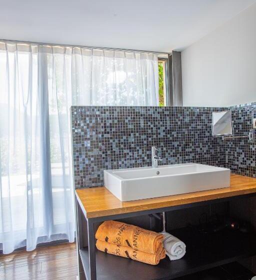 Отель Le Clos Marcel