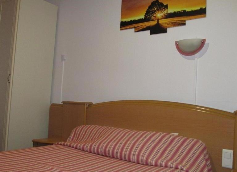 בית מלון כפרי Pictav Hôtel