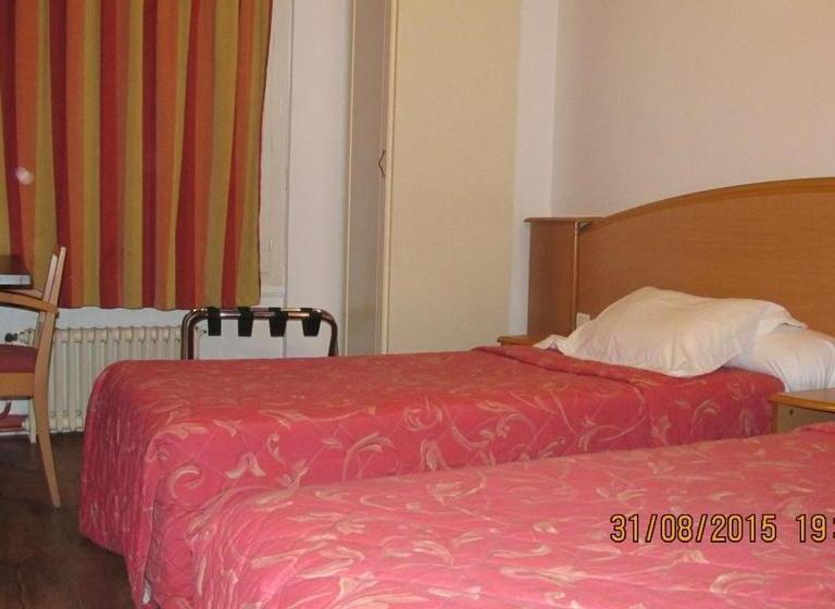 בית מלון כפרי Pictav Hôtel
