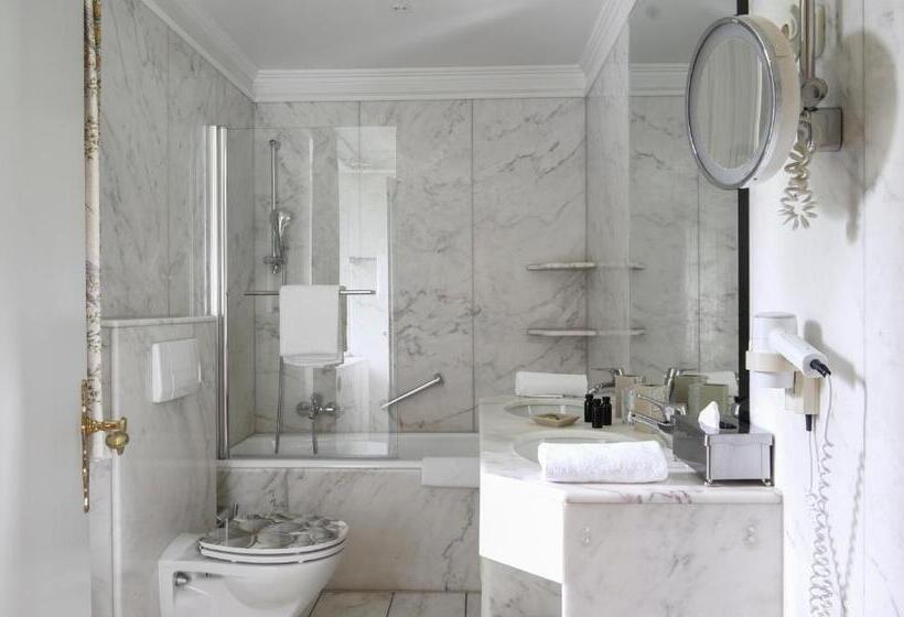 تختخواب و صبحانه Villa Adolphine